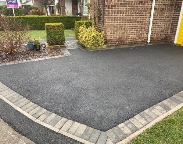 Tarmac Driveway with Slate Grey Border in Northop (4)